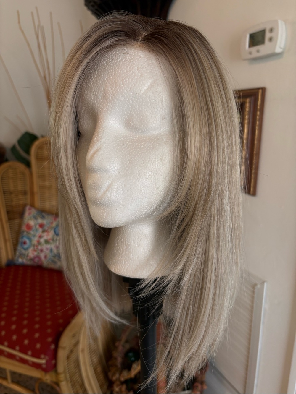 BELLE TRESS CALABASAS Long Blonde Heat Friendly Synthetic Wig. New condition